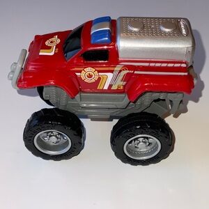 2002 Matchbox Monster Pull Back Action Fire Department Water Truck